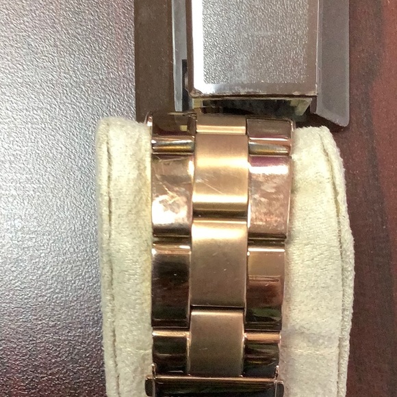 Michael Kors Dylan MK5412 Rose Tone Watch - Picture 5 of 8